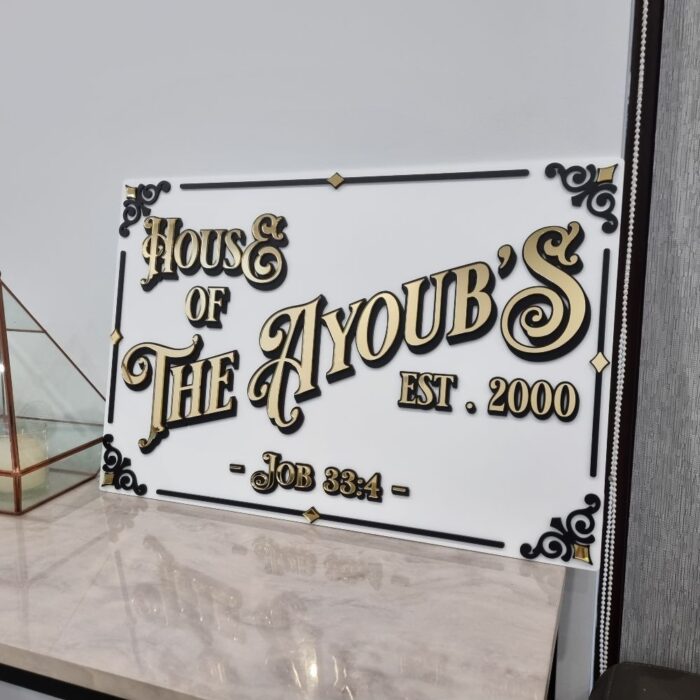 Family name sign